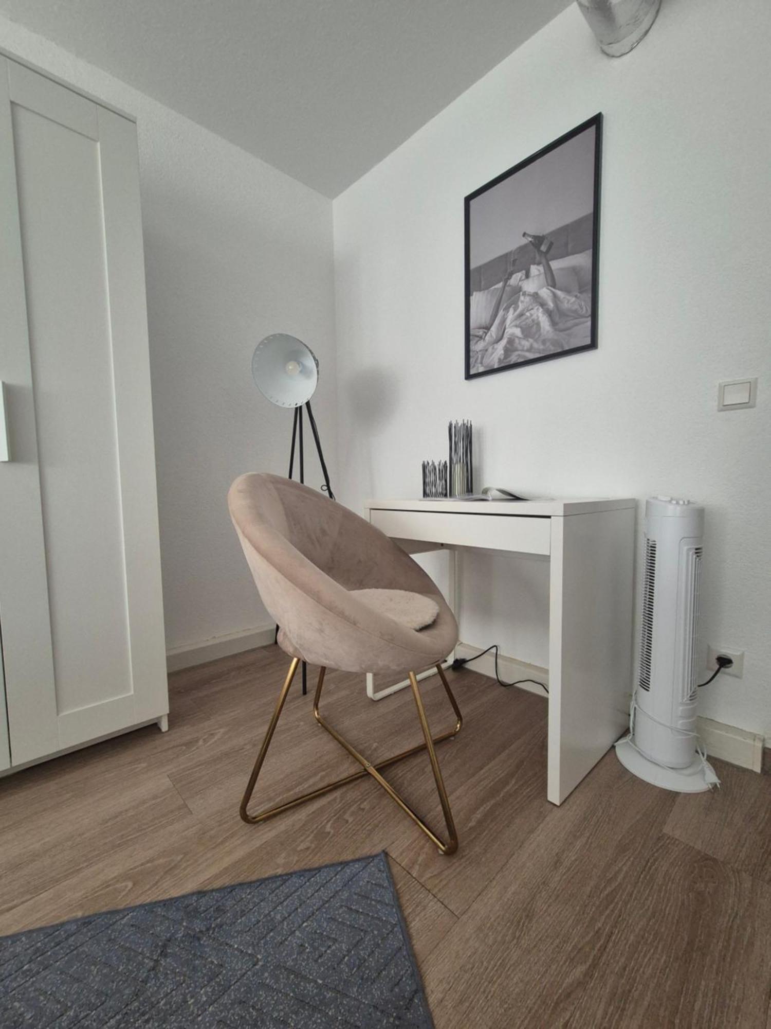 Ferienwohnung Ella - Direkt Am Bodensee Friedrichshafen Exterior photo